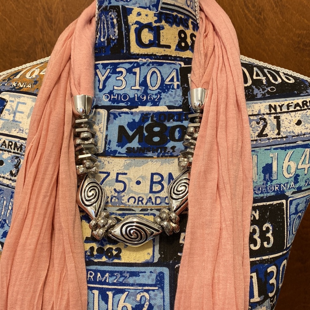 Necklace scarves